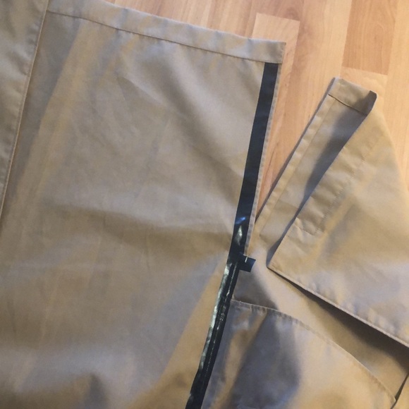 Uniqlo U Women’s Blocktech Rain Coat - Picture 7 of 11